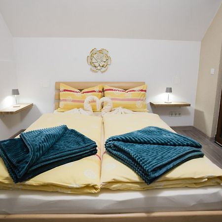 Christian Haus Sibiu Hotel Bagian luar foto