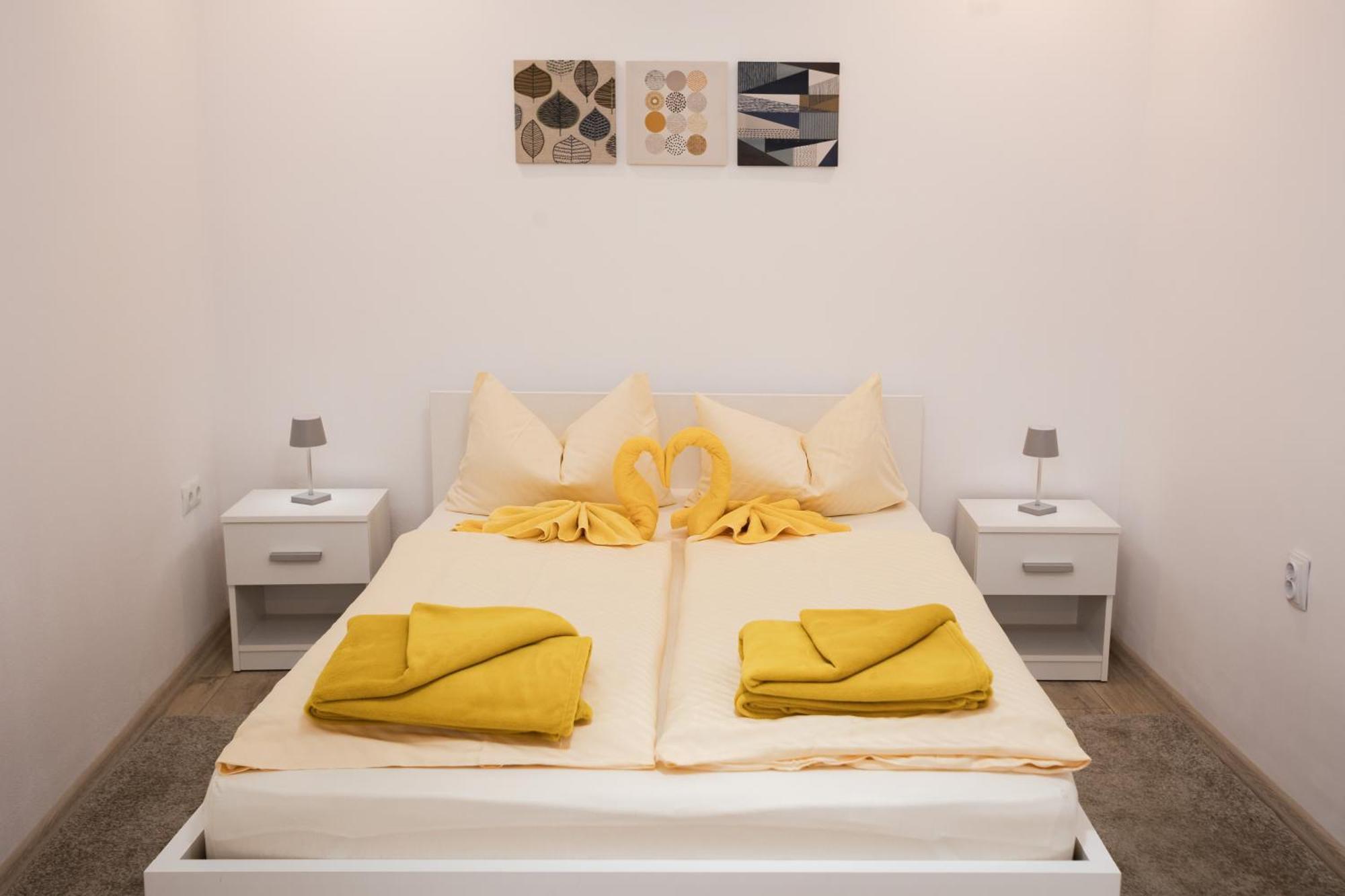 Christian Haus Sibiu Hotel Bagian luar foto