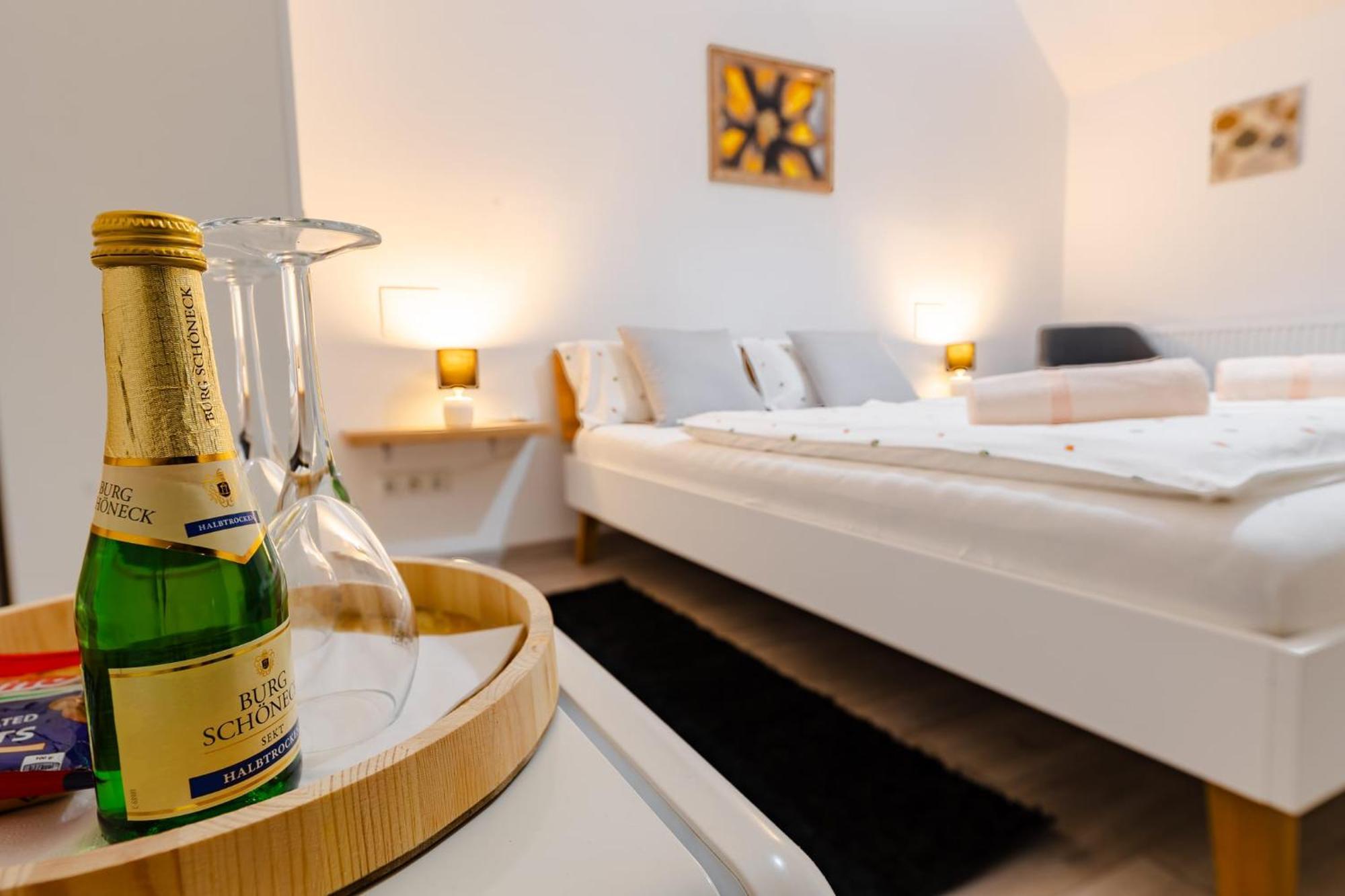 Christian Haus Sibiu Hotel Bagian luar foto